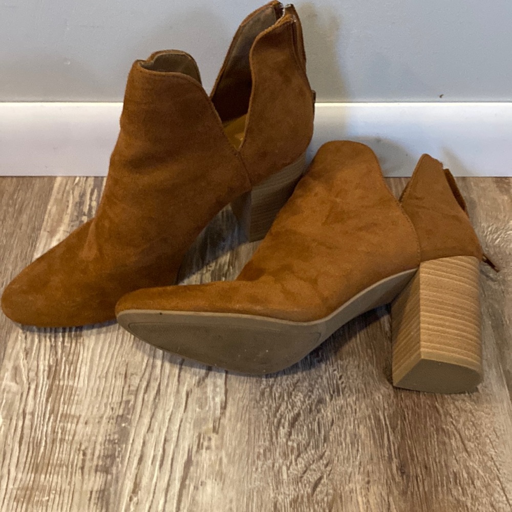 r2 Ankle Brown Boots